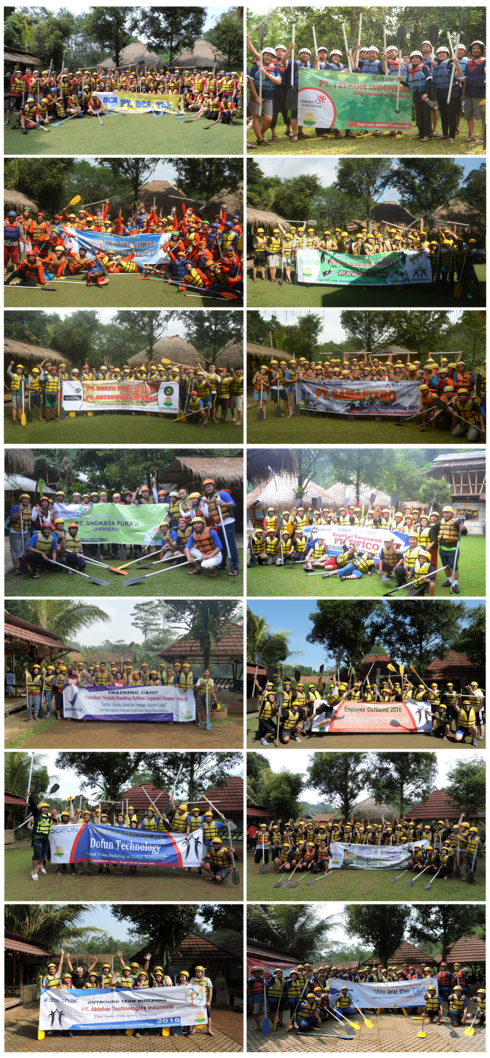 Foto bersama klien GO OUTBOUND di belakang spanduk acara rafting (arung jeram) di bogor.